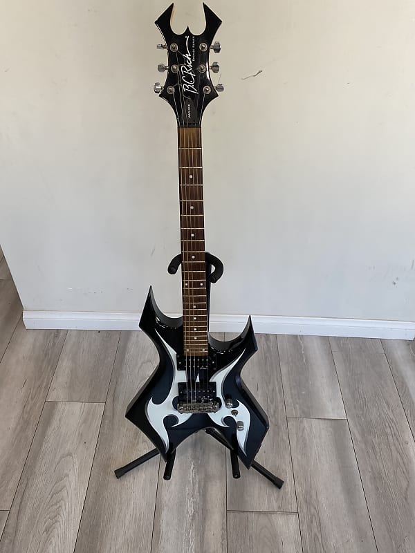 B.C. Rich Bronze Series Warlock HH Black Rosewood Widow Reverb