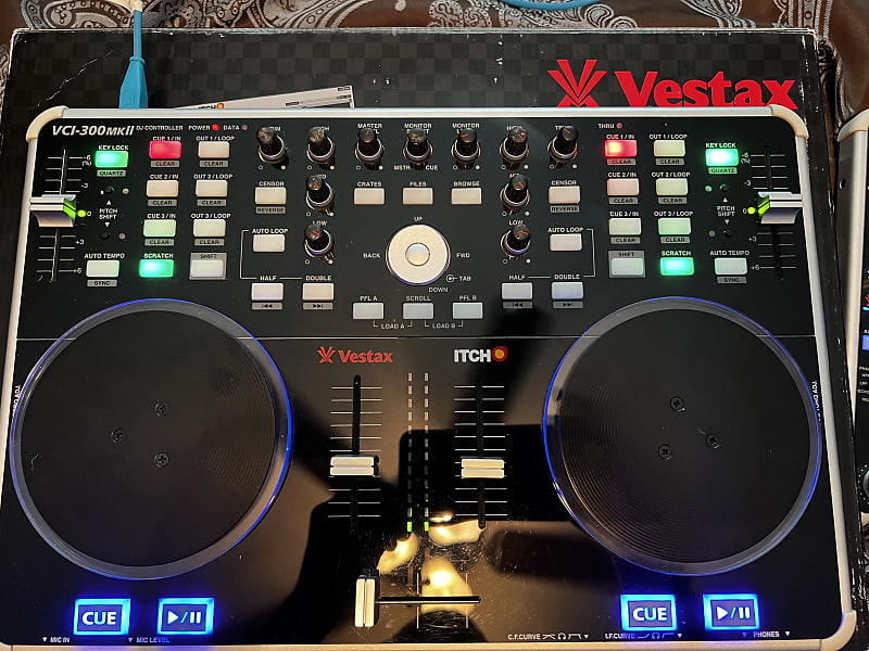 Vestax VCI-300 MKll Serato DJ controller and VFX-1 Effects
