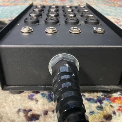 Livewire Advantage 16x4 Snake with XLR/TRS inputs and TRS Returns 50 ft. - Black image 4