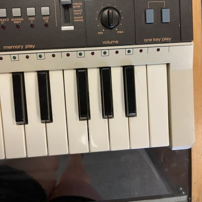 Casio MT-70 Casiotone 49-Key Synthesizer | Reverb