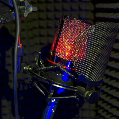 MXL 990 Blaze Large Diaphragm Condenser Microphone with Red LED Light image 4