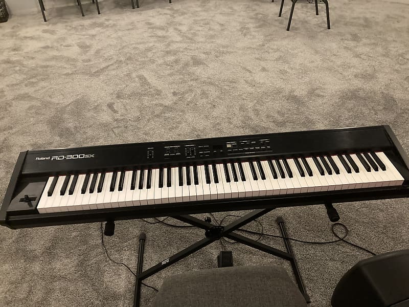 Roland RD300SX 88Key Digital Stage Piano 2004 2008 Reverb
