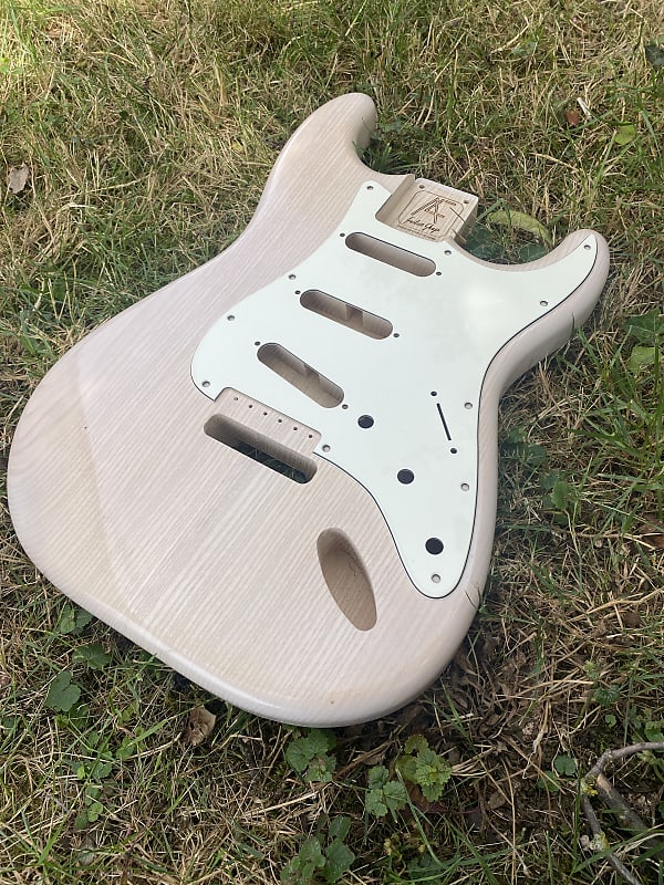 Heavy Seas Stratocaster style body Fender dimensions 2025 - White blonde Nitro image 1