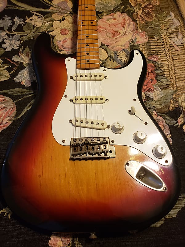 Greco Se-800 1980 Super Real Stratocaster copy. Lacquer finish 