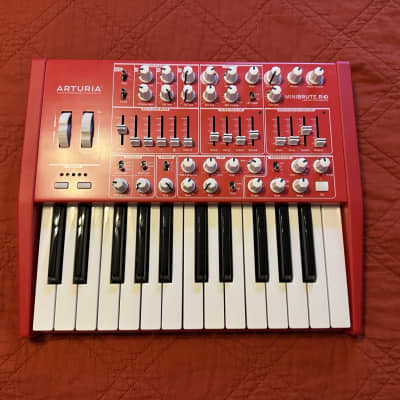 Arturia MiniBrute Red 25-Key Synthesizer 2012 - 2018 - Red