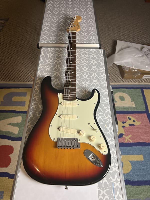 Fender Strat Plus Deluxe Electric Guitar | Reverb