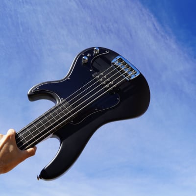 G&L USA Kiloton-5/Fretless/Lined Jet Black Satin Frost 5-String Electric Bass Guitar w/ Black Tolex Case (2023) image 10