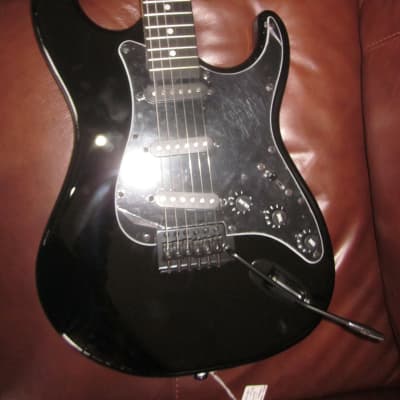 Tagima TG 500 "S" Style Black Electric Guitar TG-500-BK-DF/BK w/ FREE Musedo T-2 Tuner! image 3