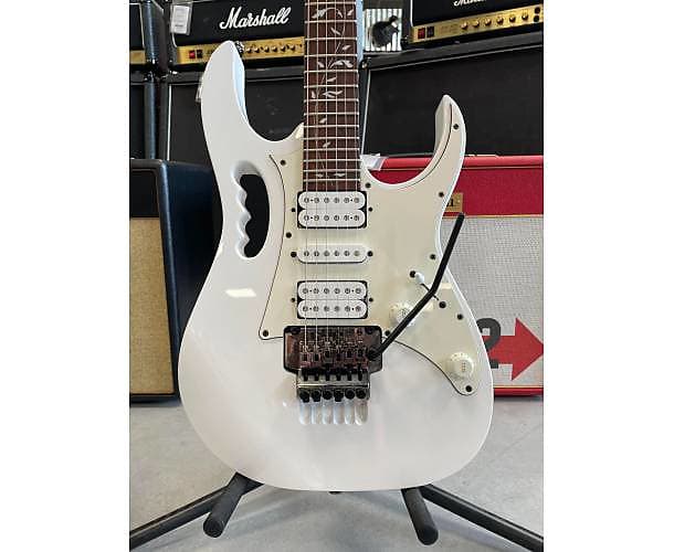 Ibanez JEM JR | Reverb