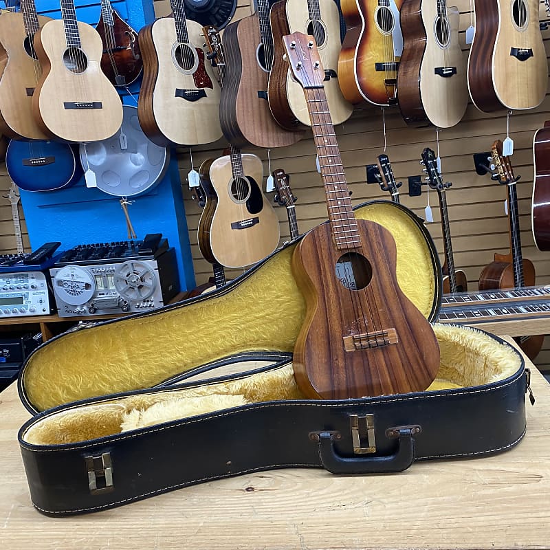 Kamaka Vintage Tenor Ukelele w/Case Reverb