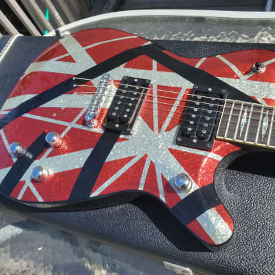 GMP Roxie USA EVH Tribute Van Halen Frankenstein sparkle, Gibson strings image 4