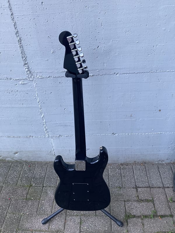 Fernandes The function Stratocaster - Nero | Reverb