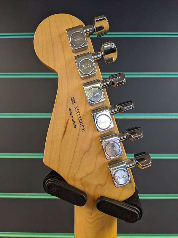 Fender Stratocaster Mexico サンバースト Fender Mexican Standard Stratocaster 2012 Sunburst Electric