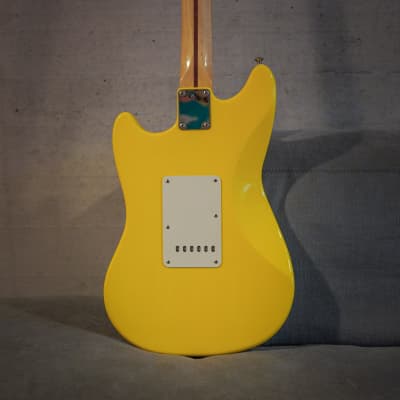 Fender Cyclone Graffiti Yellow 2002 image 5