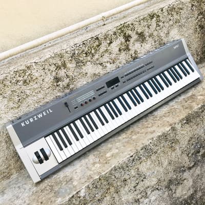 Kurzweil SP2 76 Digital Stage Piano 76-Key image 2