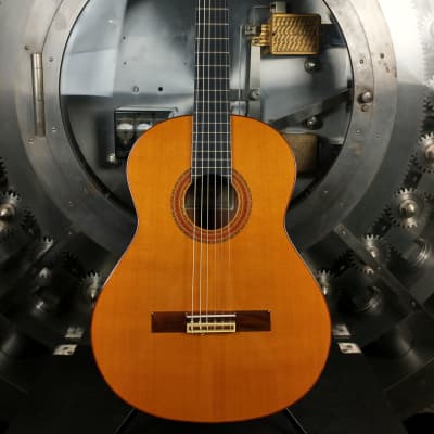 Almansa Model 434 Japan Solid Cedar Top Classical w/ Case