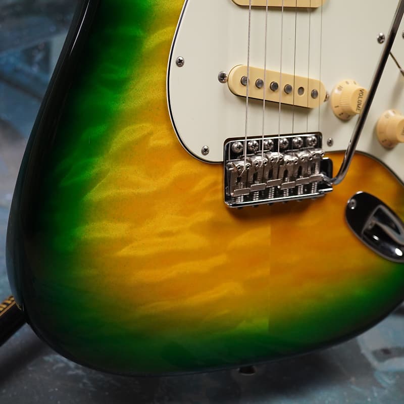 Fender Stratocaster '62 Reissue ST62QT-YLM 2013 Yellow Lime Fender Stratocaster '62 Reissue ST62QT-YLM 2013 Yellow Lime