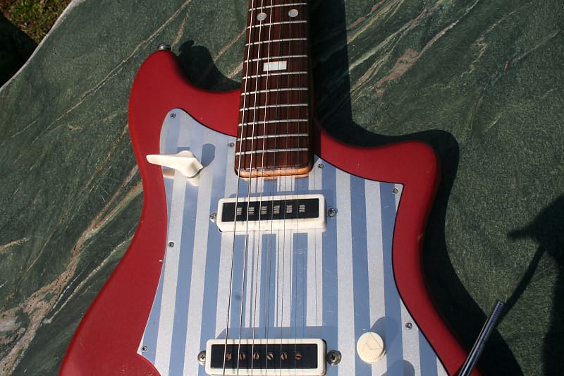 1965 Guyatone LG-80T Japan Vintage Bizarre Guitar - Metallic