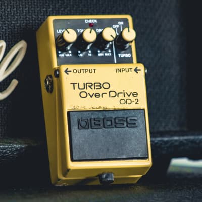 お試し価格！】 【Fender】 OD2おまけ付き BOSS V2 1 mustang アンプ 