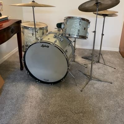 Complete Ludwig Super Classic 1965/66 White Marine Pearl Drum Kit image 1