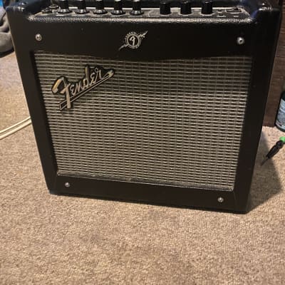 Fender mustang 1 70 deals watt amp