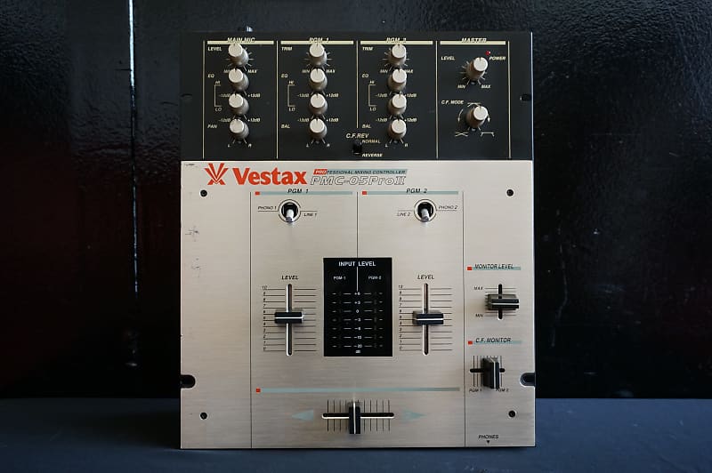 Vestax PMC-05 Pro II 2 Professional DJ / Scratch Mixer