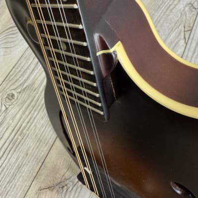 LUTHIER / PROJECT - The Loar Honey Creek LM-310F-BRB Brown Burst F Style Mandolin image 9