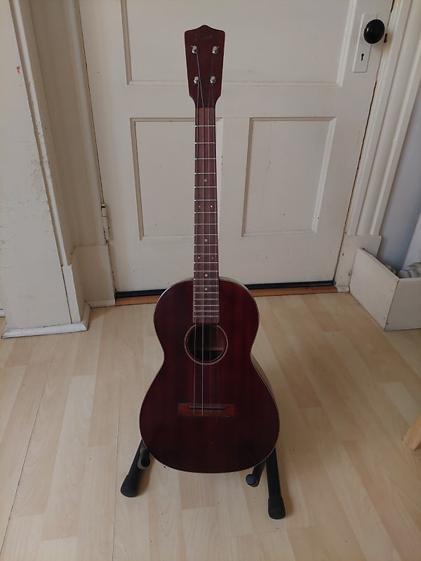 Lindell Baritone Ukulele in Mahogony 1960's Dark Mahogany Reverb