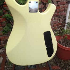 Larrivee LEFTY Electric 80s White Active Bass Guitar image 6