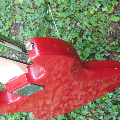 Karera JBC-32 bass guitar  red image 12