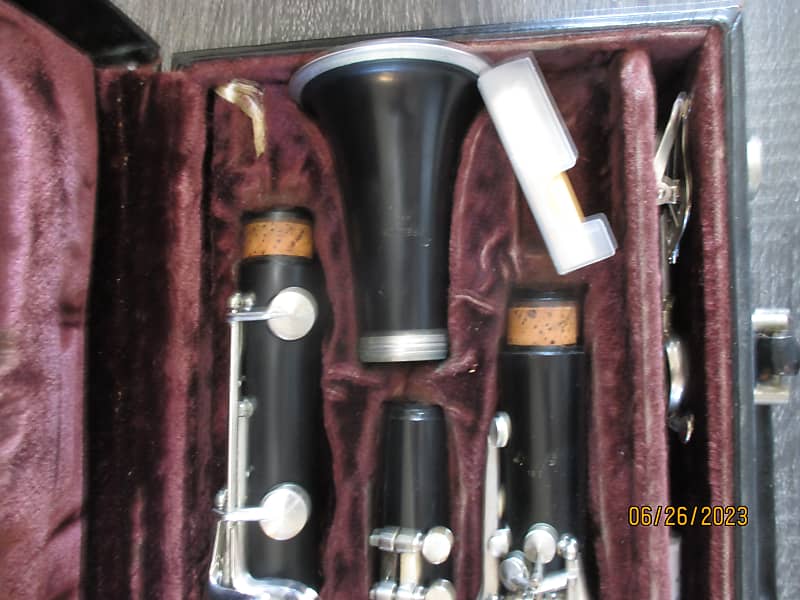 ARTLEY PRELUDE Clarinet w/ Case + Accessories