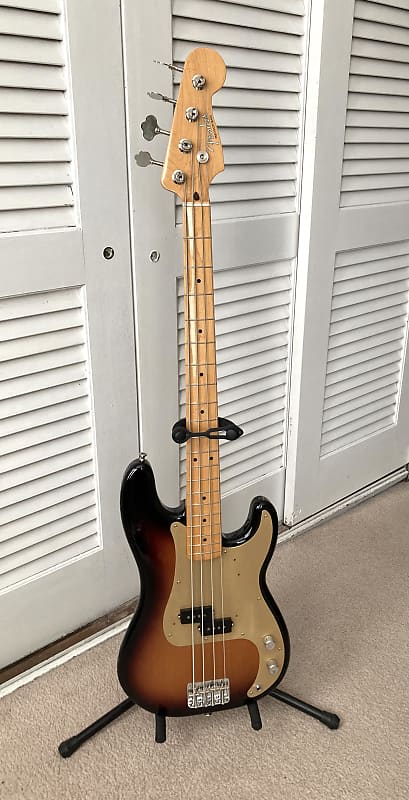 Fender Classic Series '50s Precision Bass Lacquer | Reverb Canada