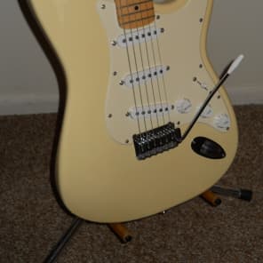 Cort pro custom strat hot sale