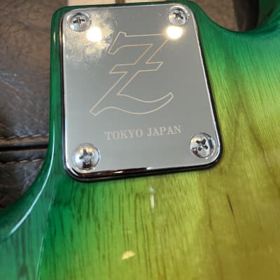 【mercy】シンセサイザー Atelier Z M245 Custom 4-String Bass Rare Iguana Burst | Reverb