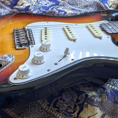 ★★★1989 Fender Japan order built Stratocaster with US Pickups, E-Serial image 8