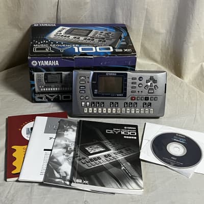 Yamaha QY100 Sequencer