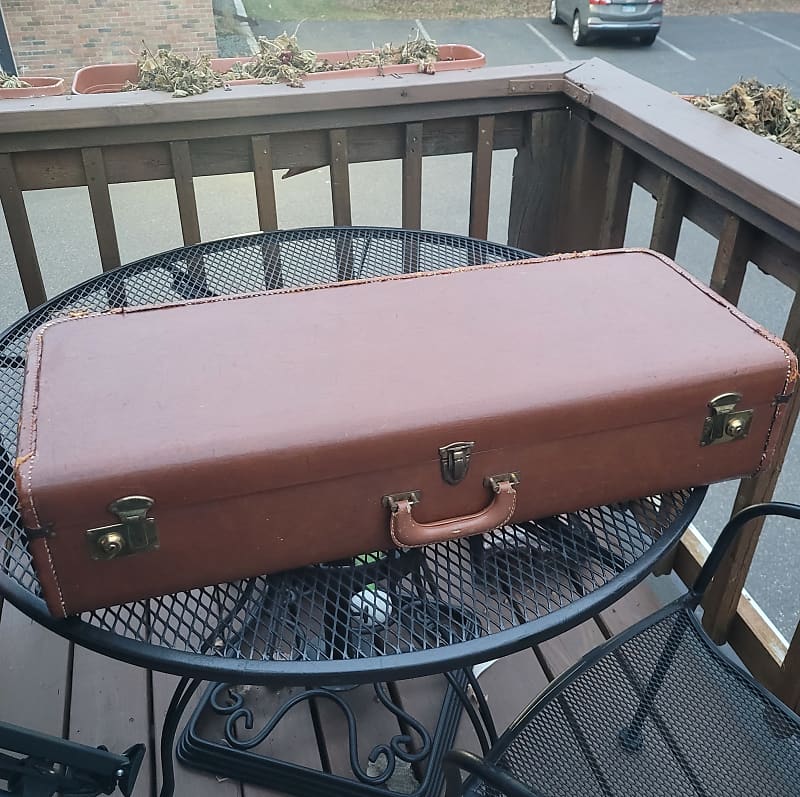 Selmer Paris Chesterfield Latchtype case for Mark VI Tenor Reverb