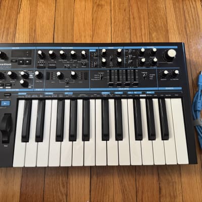 Novation Bass Station II 25-Key Monophonic Synthesizer 2013 - Present - Black