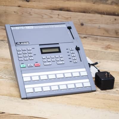 Alesis HR-16 High Sample Rate 16-Bit Drum Machine HR16 Vintage U259295