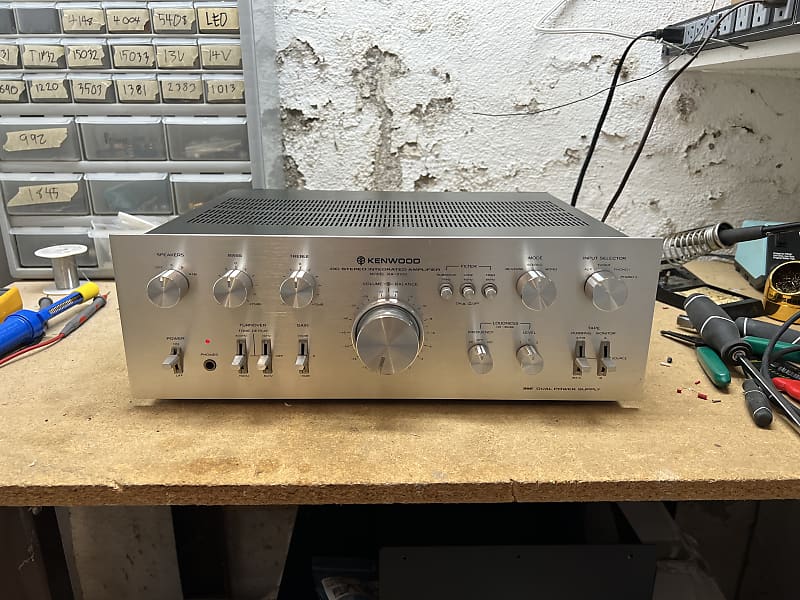Kenwood KA-8100 Integrated Amplifier image 1