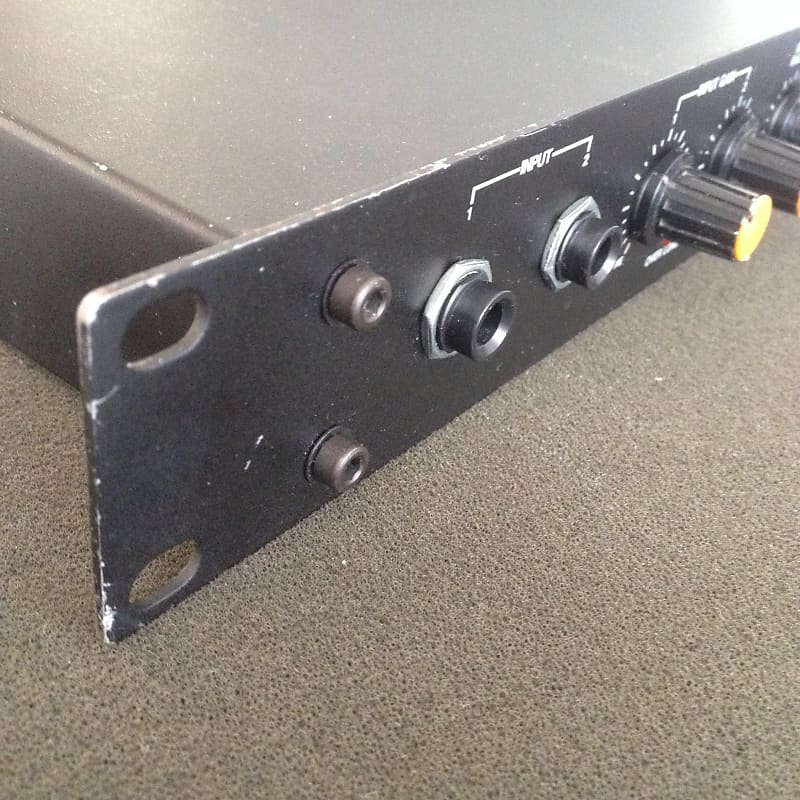 ギター BOSS RE-1000 DIGITAL MULTI ECHO BOSS RE-1000 | ギターダー 〜工房の片隅で〜