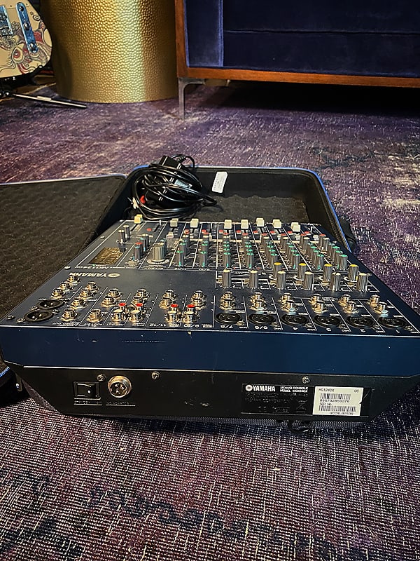 Yamaha MG124CX 12 Channel Mixer | Reverb