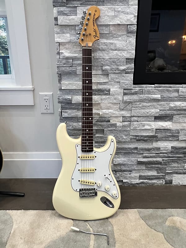 日本最級 Fender st-72 stratocaster Japan エレキギター