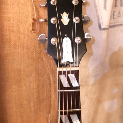 Gibson  Dove 1967 - Sunburst image 4