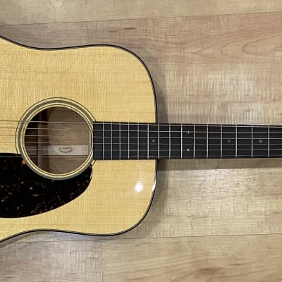 Martin Standard Series D-18 2023 Acoustic Guitar Natural image 2