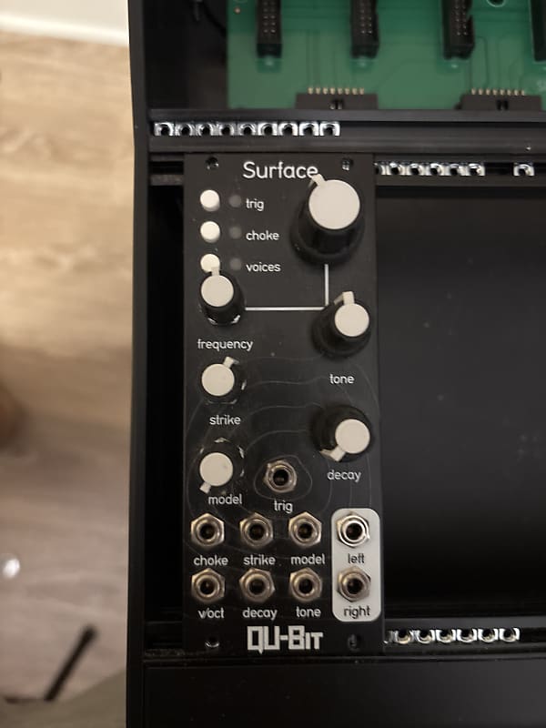 Qu-Bit Electronix Surface