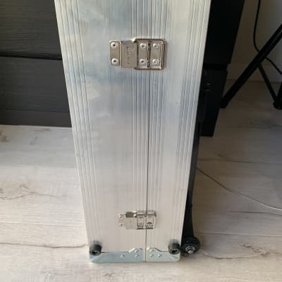 Creation Music Company Aero Series Pedalboard (24 x 12.5) and Flight Case w/Trolley image 6