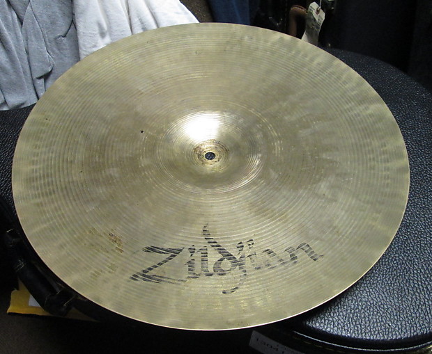 A.Zildjian 18” FIELD
