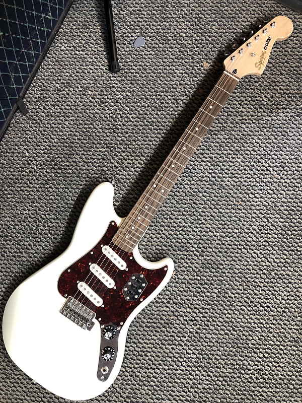 Squier Paranormal Cyclone 2021 - Present - Pearl White | Reverb