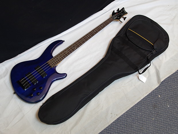 Dean bass guitar 2025 used
